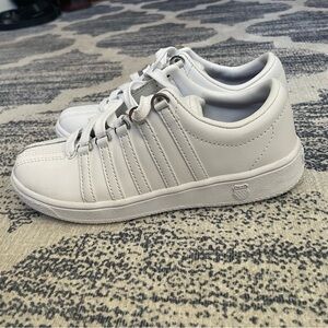 K-Swiss Kids' Classic VN Sneaker Little Kid White size 1.5